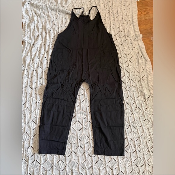 Black Sleeveless Jumpsuit - Picture 6 of 7